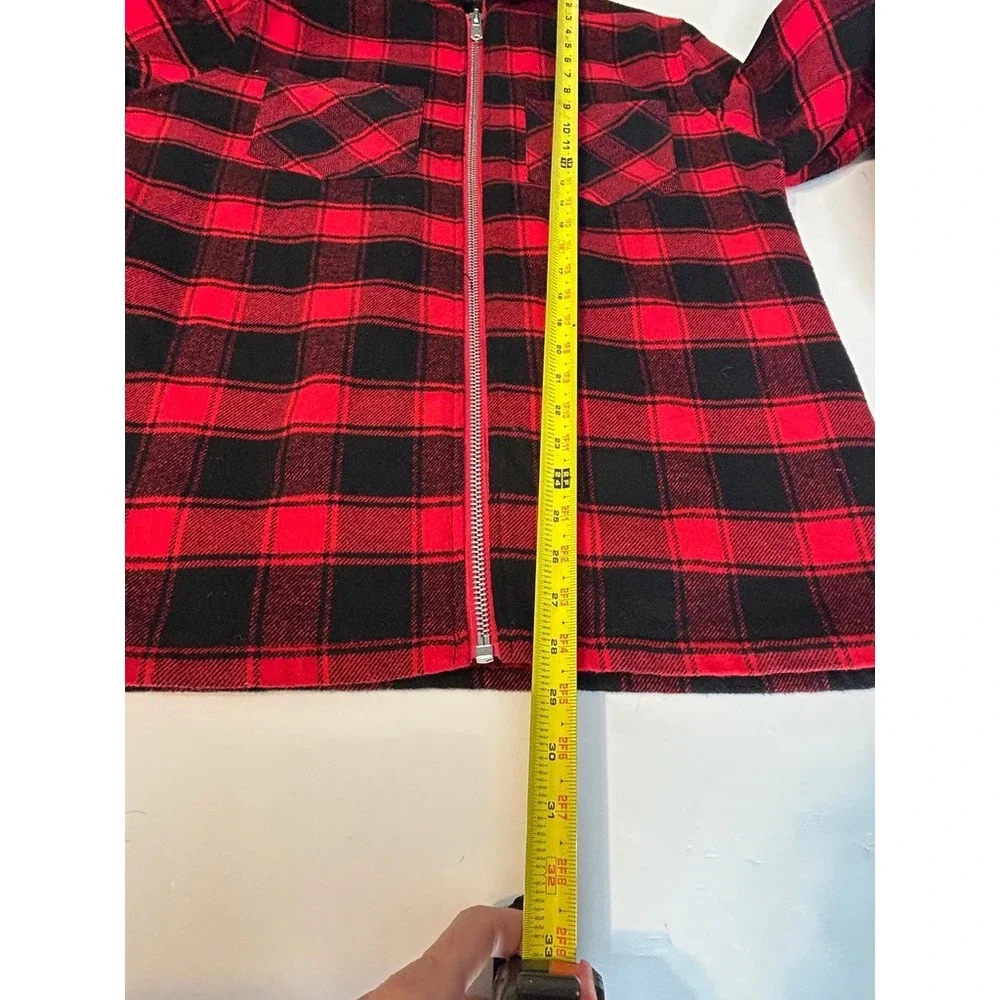Forever 21 Mens M Red Black Plaid Quilted Shacket Jacket Grunge Outdoor Warm
